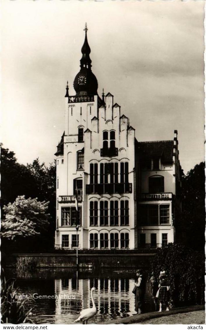 CPA AK Vught Gemeentehuis NETHERLANDS (728566)