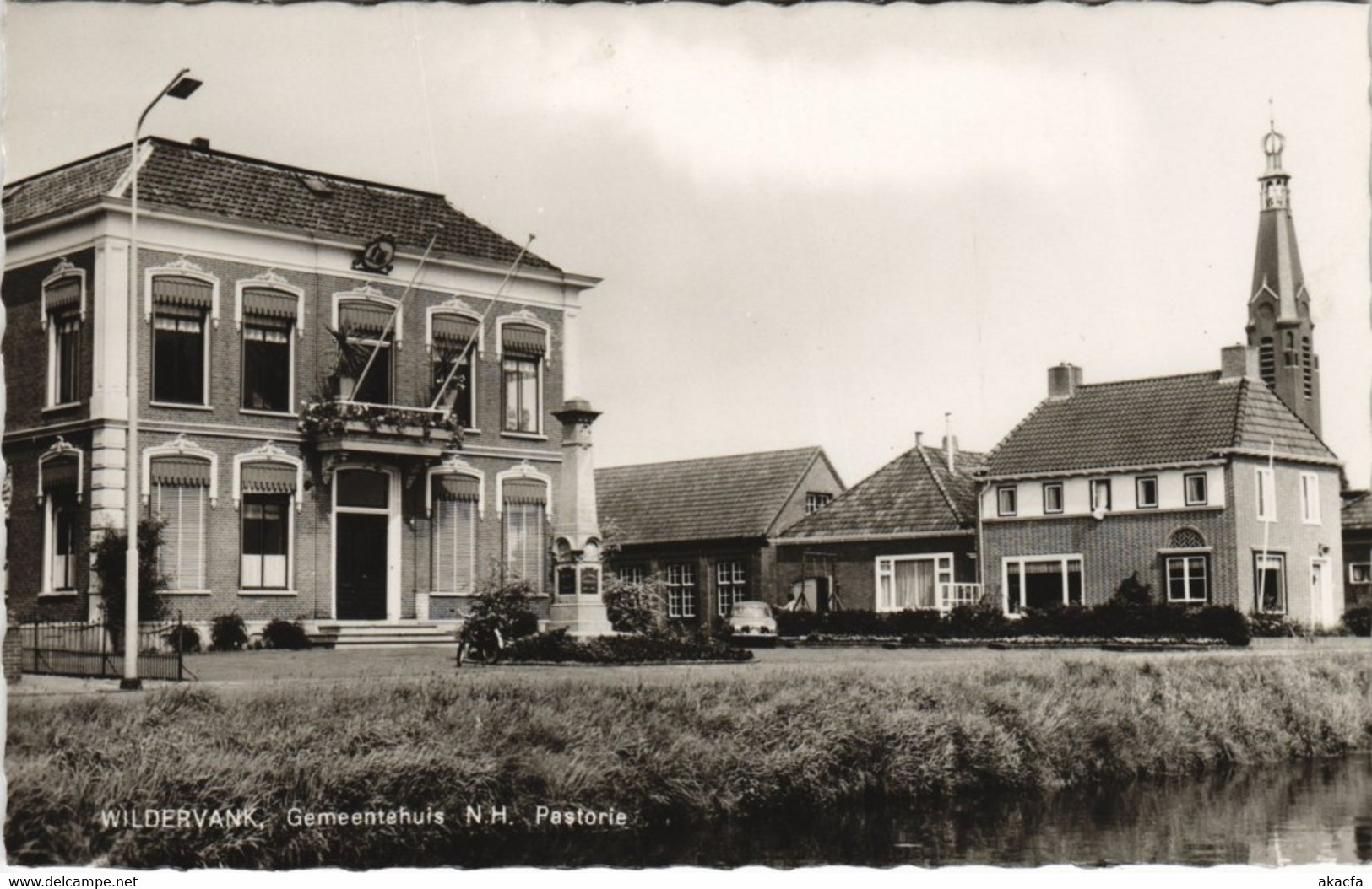 CPA AK Wildervank Gemeentehuis N.H.Pastorie NETHERLANDS (728368)