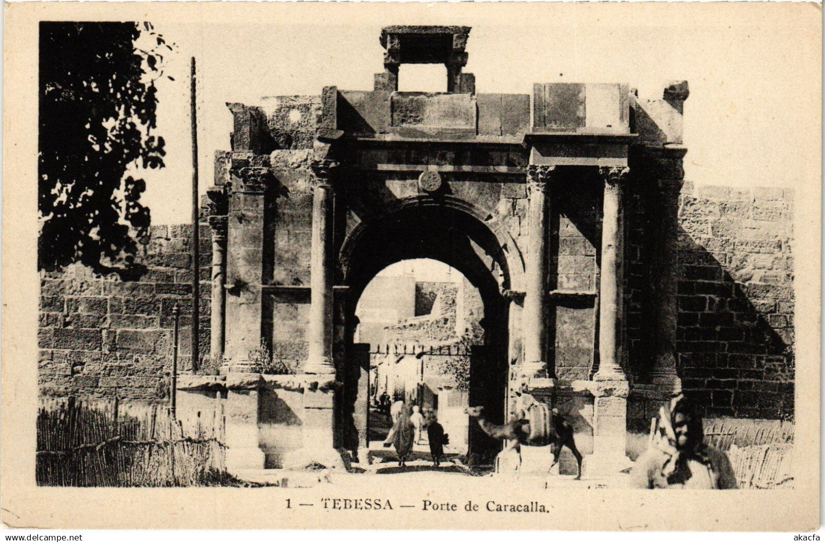 CPA ALGERIA TEBESSA Porte de Caracalla (1357127)