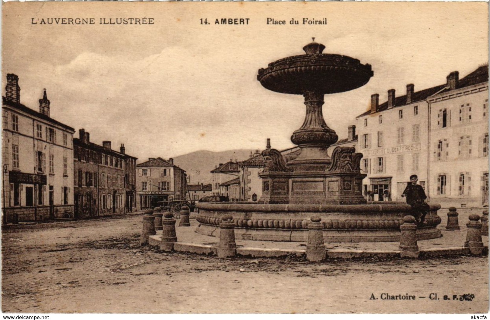 CPA AMBERT - Place du Foirail (105990)