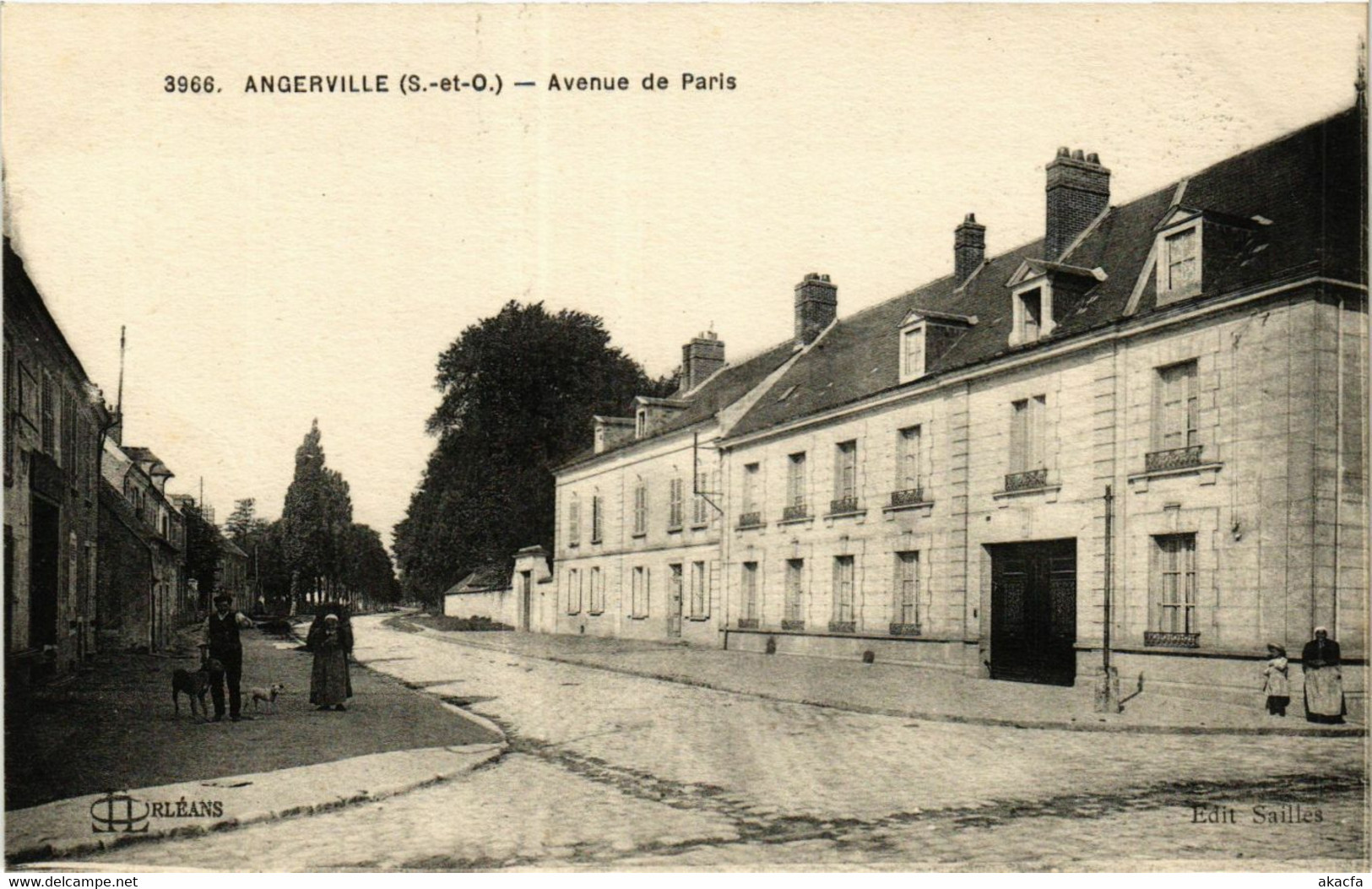 CPA ANGERVILLE - Avenue de Paris (384953)