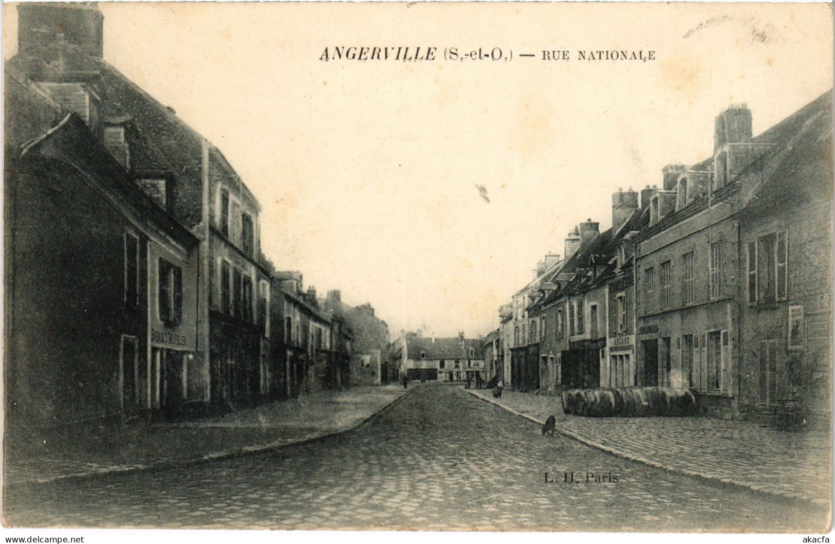 CPA Angerville Rue Nationale FRANCE (1371540)