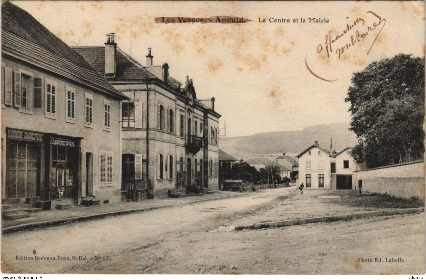 CPA ANOULD - Le Centre et la Mairie (153541)