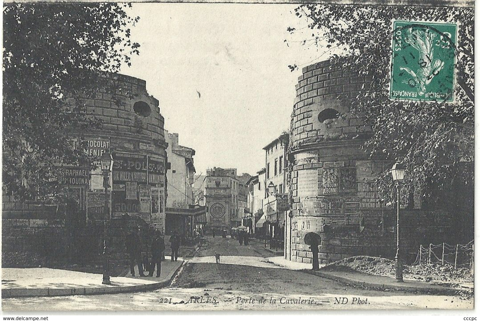 CPA Arles Porte de la Cavalerie