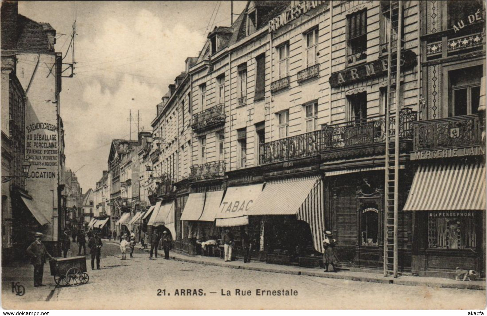 CPA ARRAS-La Rue Ernestale (46104)