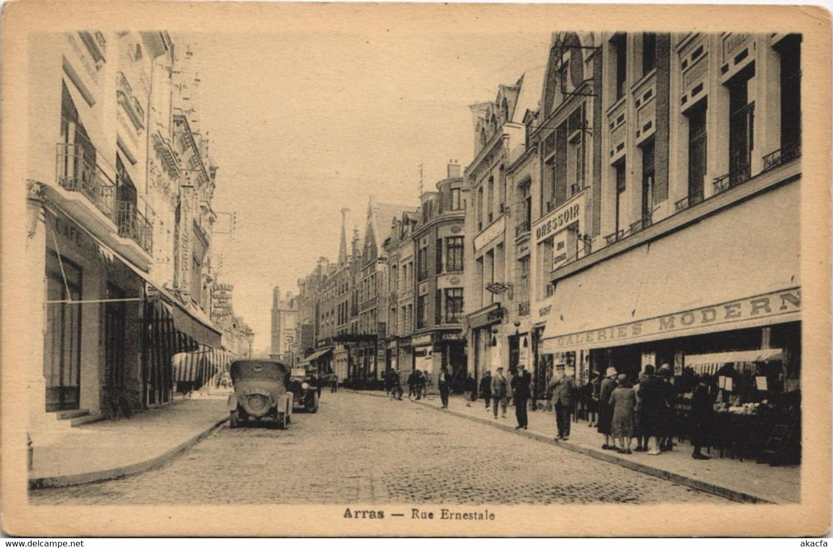 CPA ARRAS-Rue Ernestale (46105)