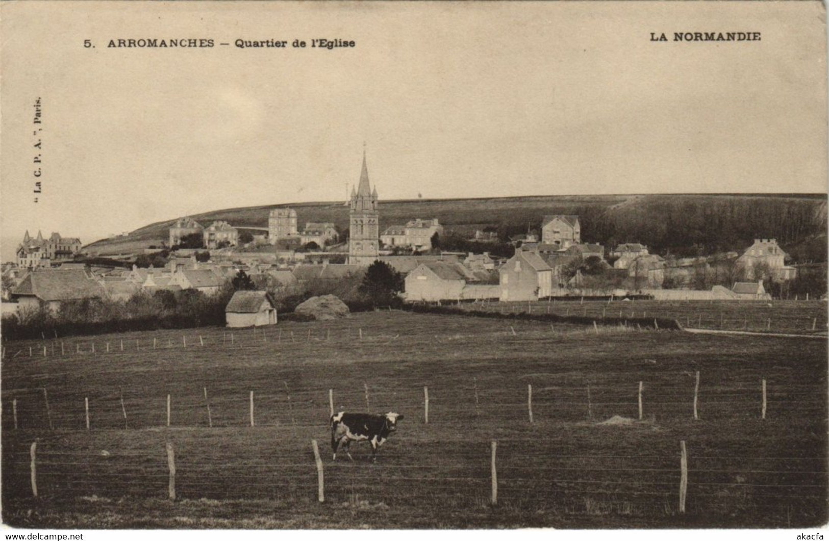 CPA ARROMANCHES - Quartier de l'Église (140454)