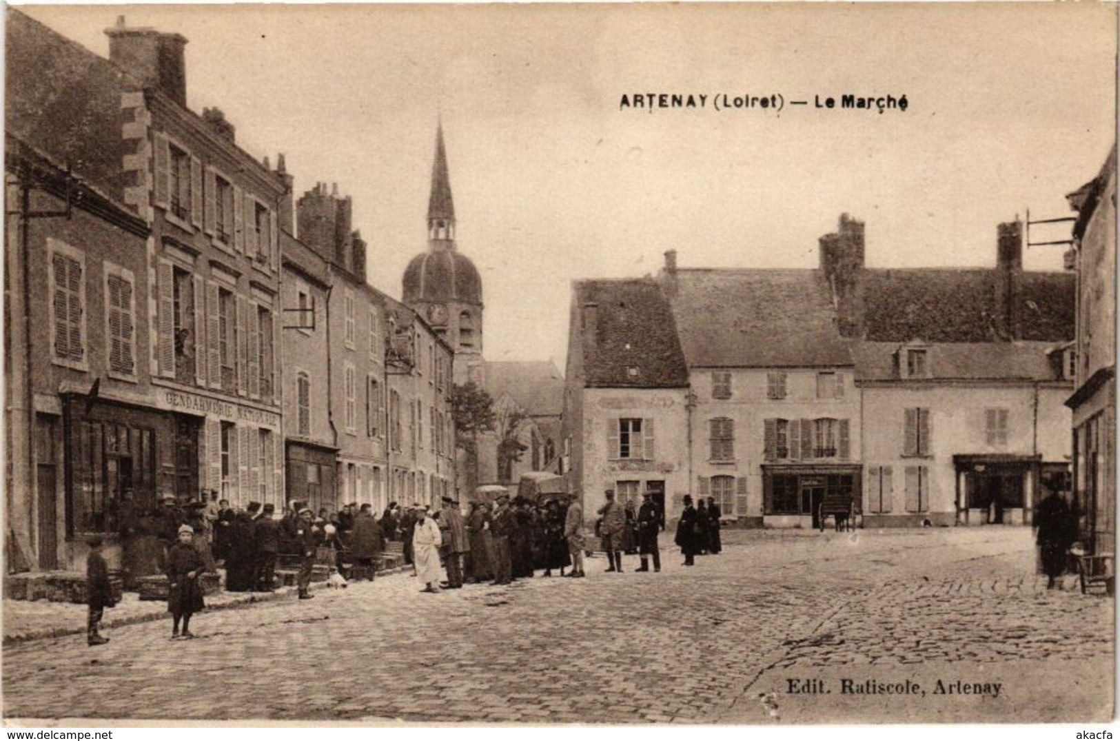 CPA ARTENAY - Le Marché (271478)