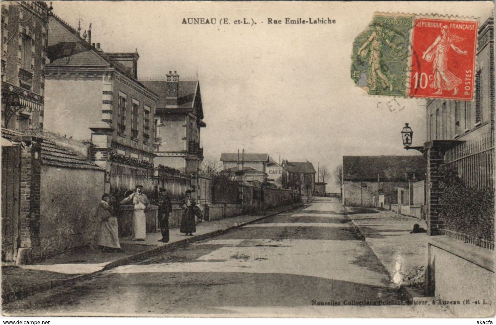 CPA AUNEAU - Rue Emile-Labiche (33875)