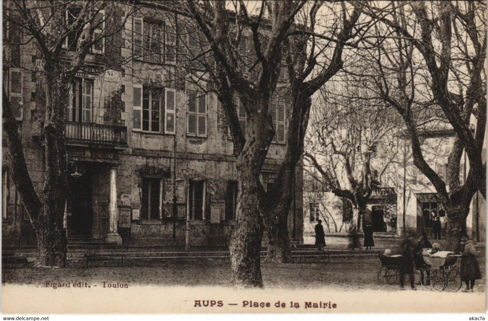 CPA AUPS Place de la Mairie (1113045)