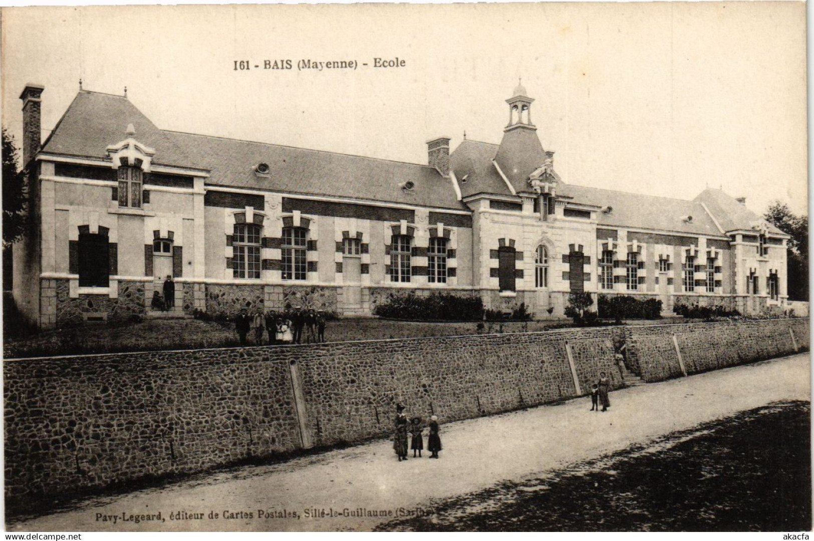 CPA BAIS-MAYENNE École (420475)