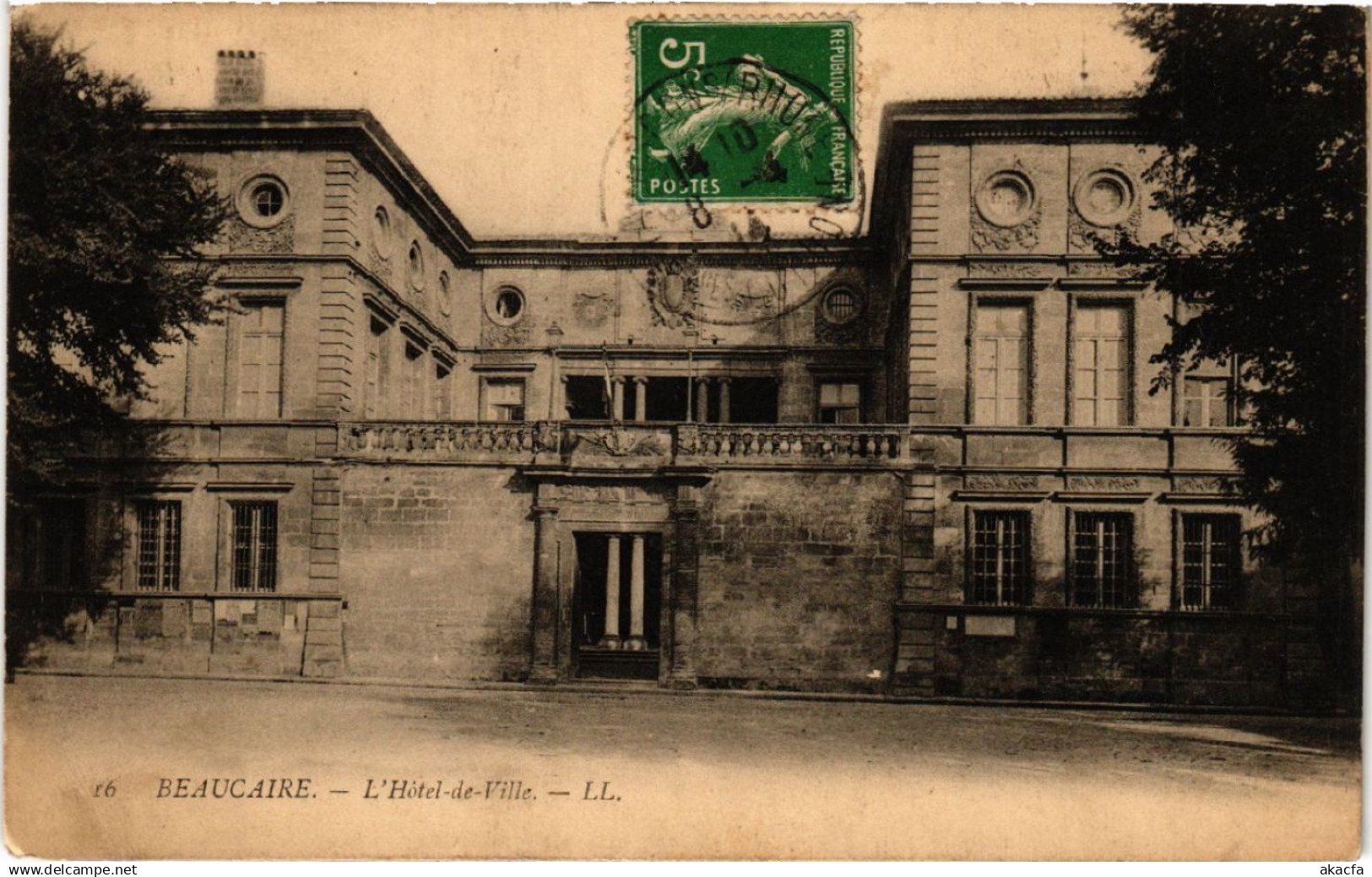 CPA BEAUCAIRE - L'Hotel-de-Ville (459109)