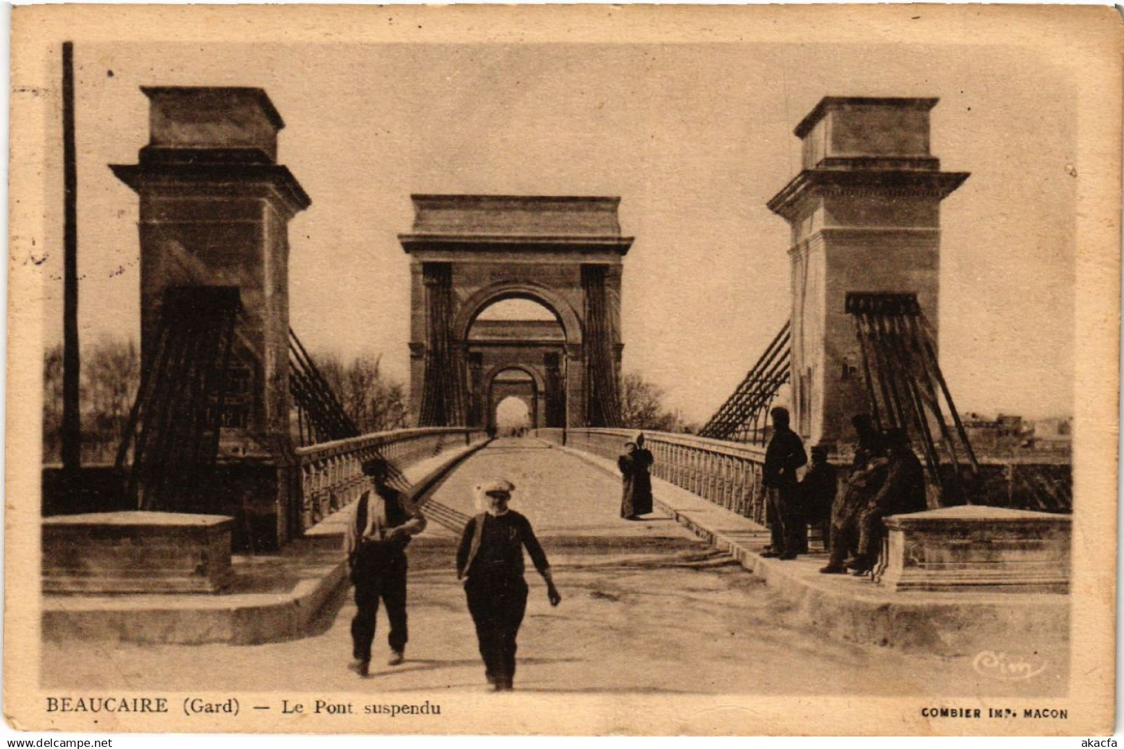 CPA BEAUCAIRE - Le Pont suspendu (459110)