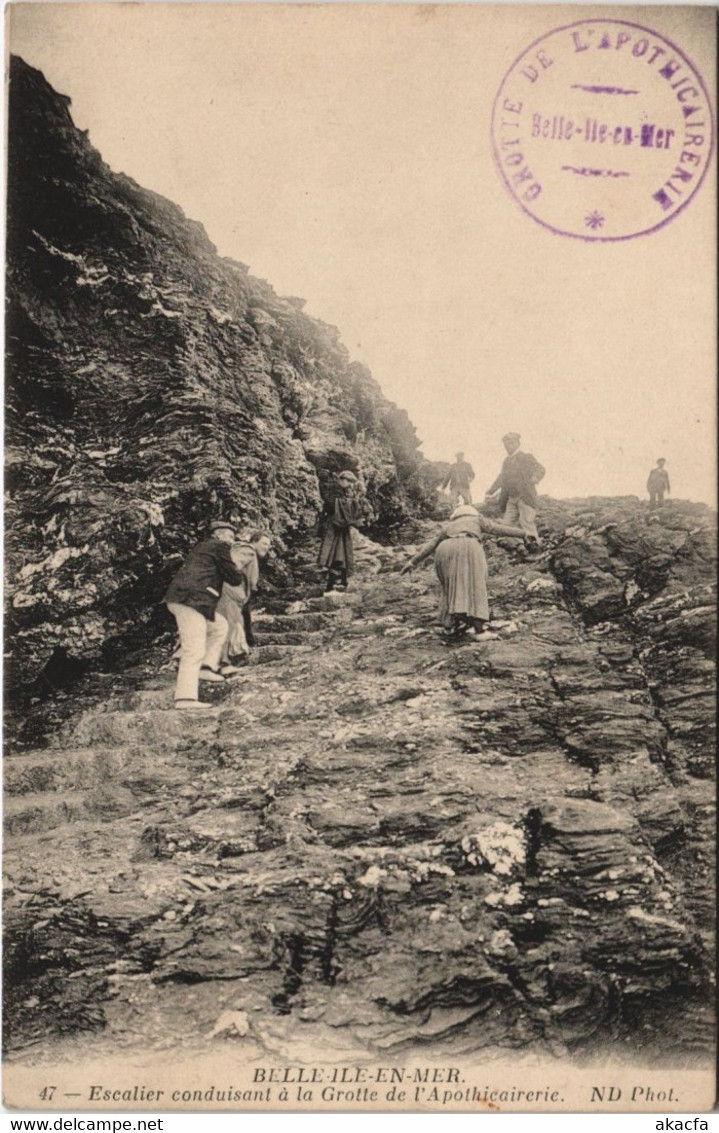 CPA BELLE-ILE-en-MER Escalier Grotte Apothicairerie (144835)