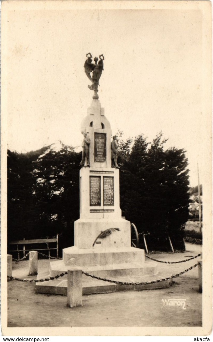 CPA BINIC - Le Monument aux Morts (103723)