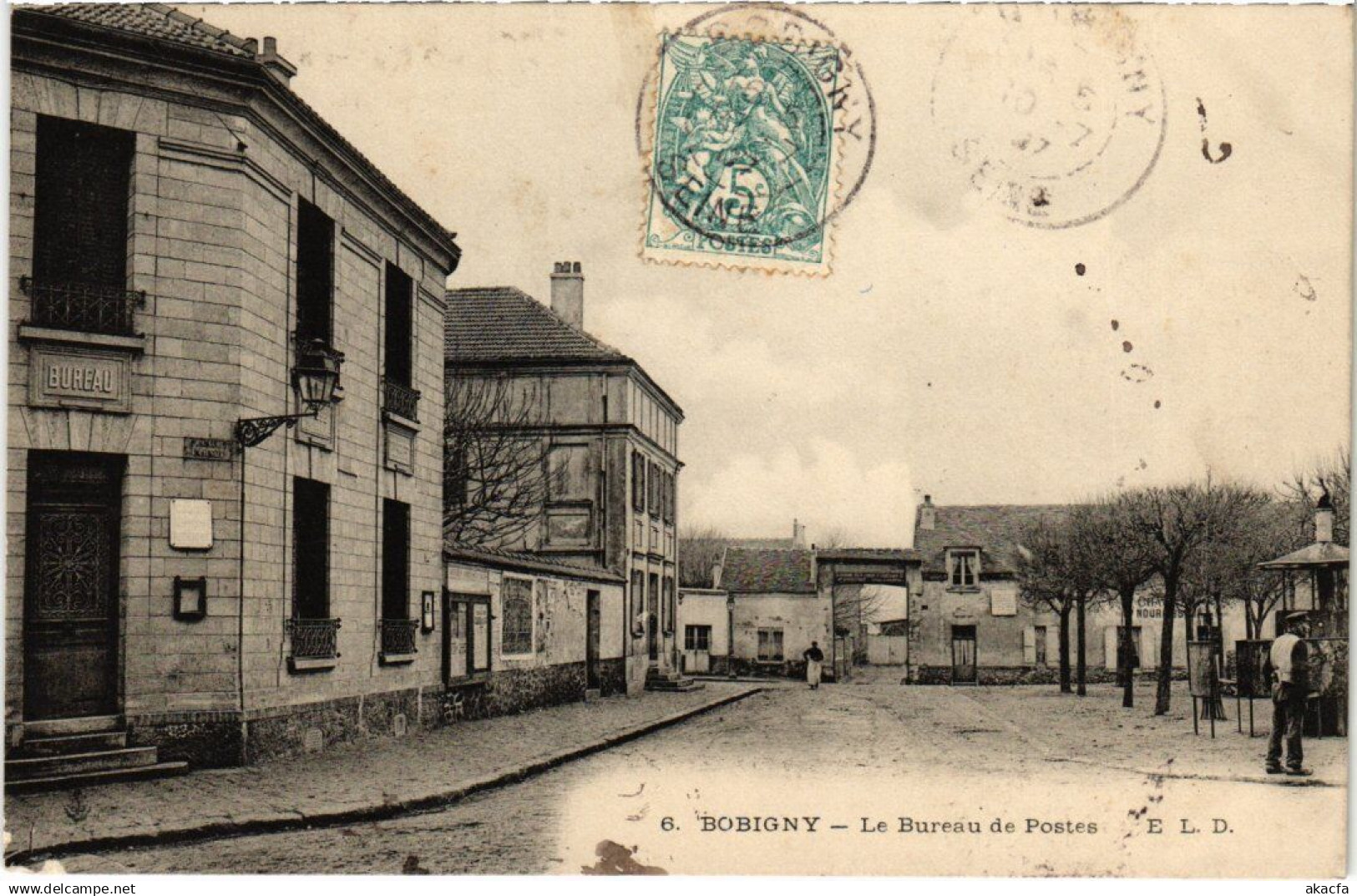 CPA BOBIGNY Le Bureau de Postes (1353468)