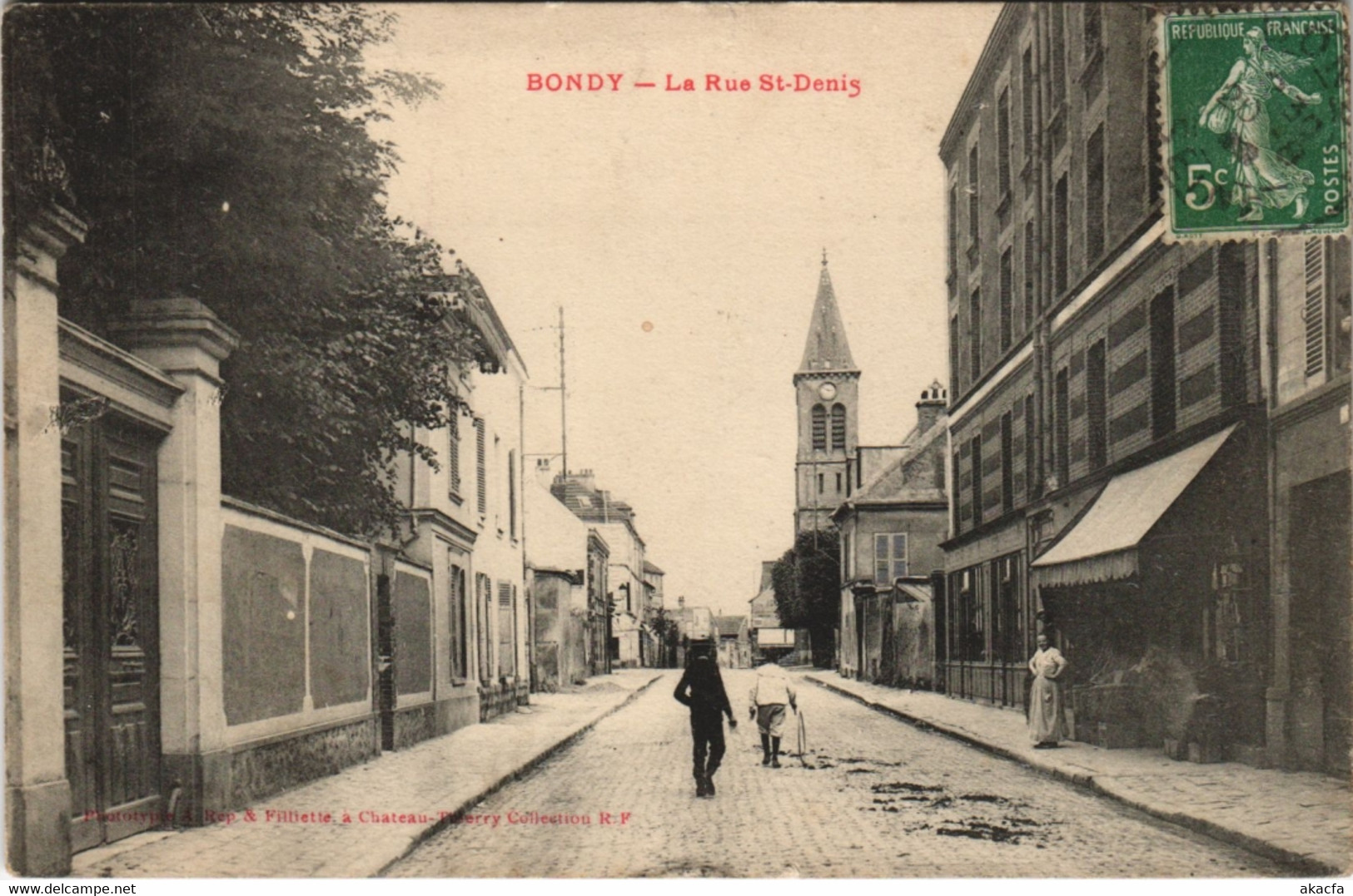 CPA BONDY - La Rue St-DENIS (124050)