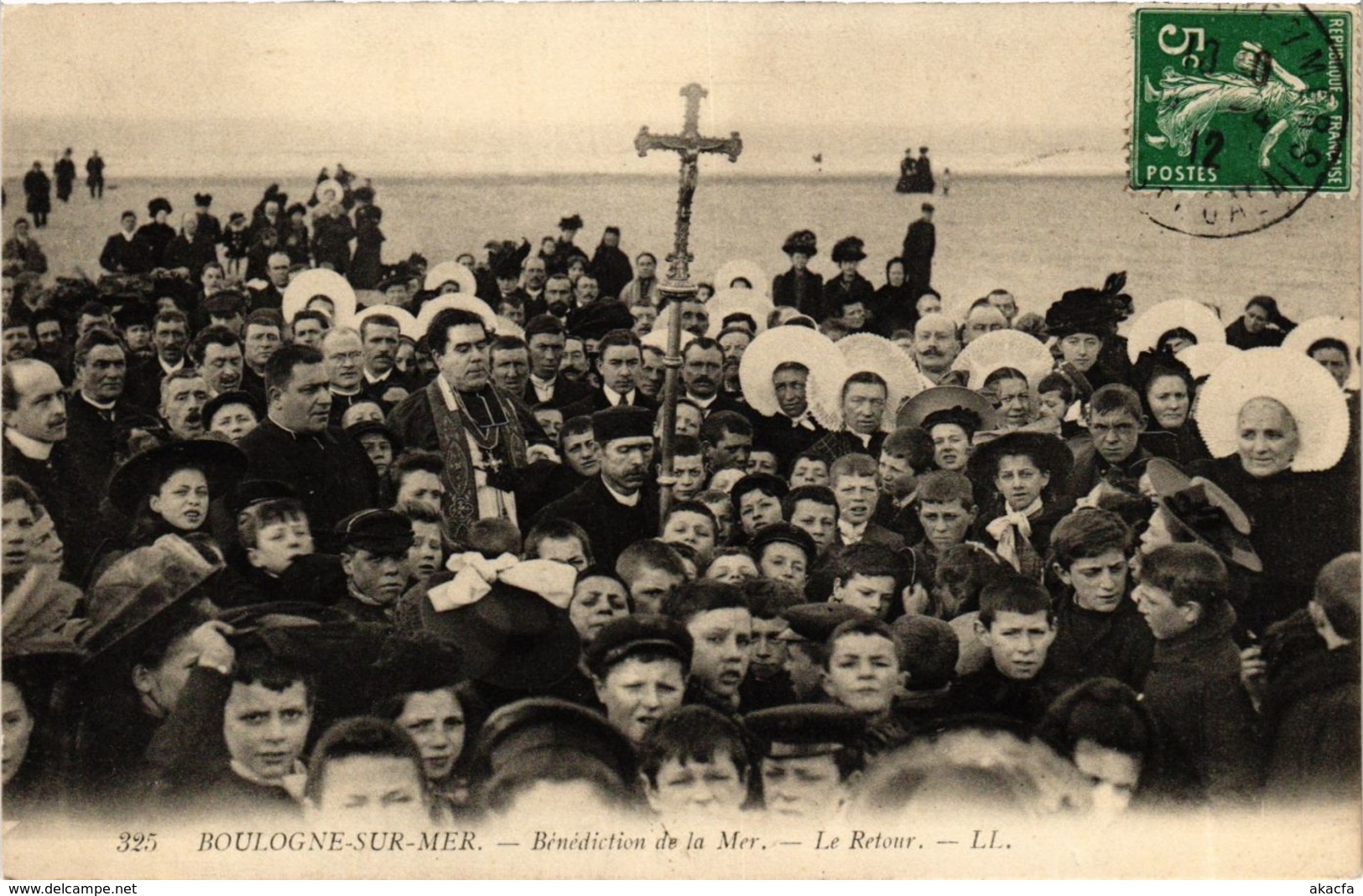 CPA BOULOGNE-sur-MER - Bénédiction de la Mer - Le Retour (976545)