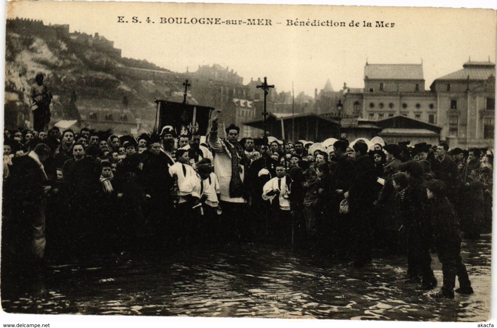 CPA BOULOGNE-sur-MER - Bernediction de la mer (196319)