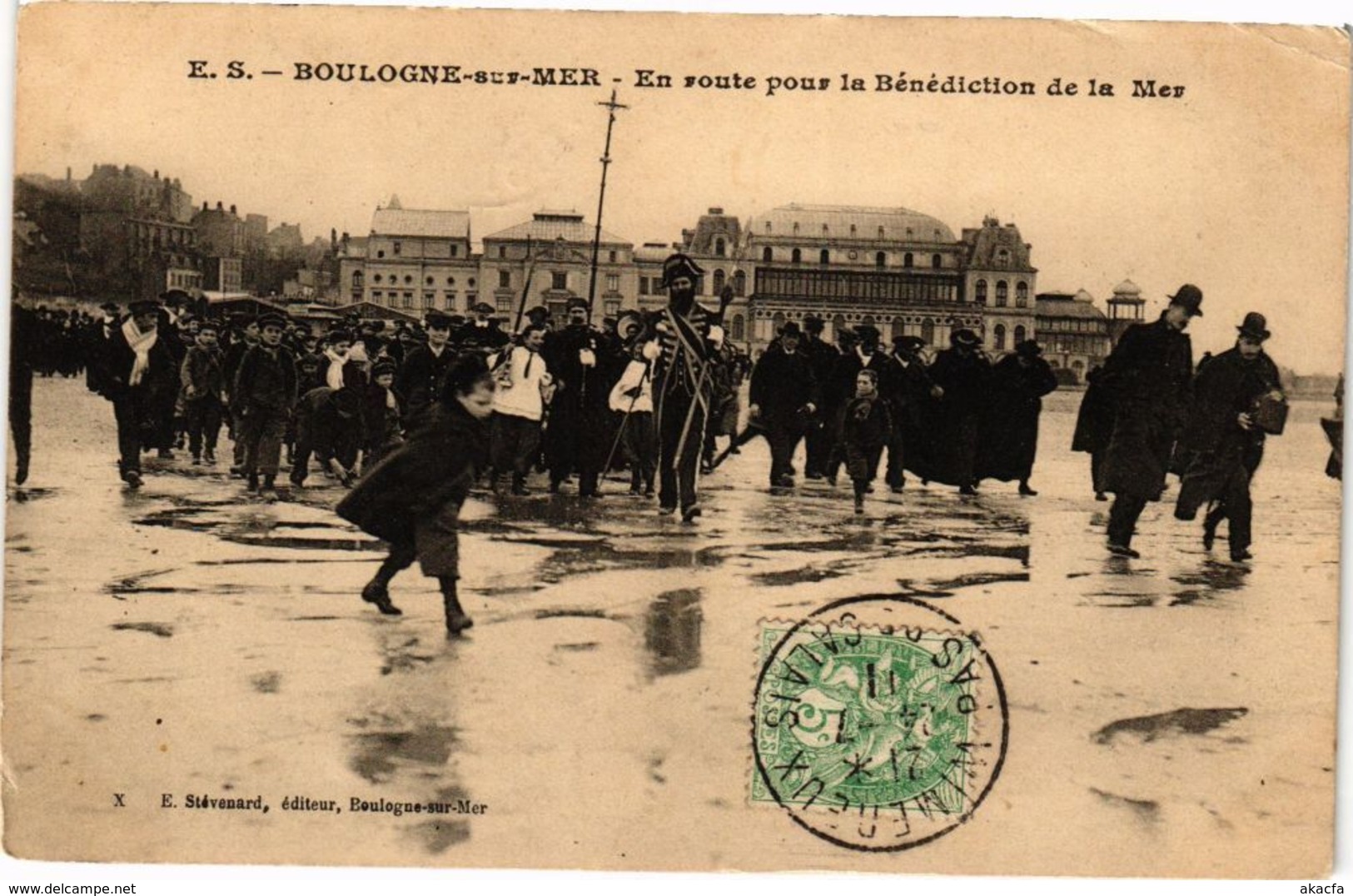 CPA BOULOGNE-sur-MER - En route la benediction de la mer (196256)