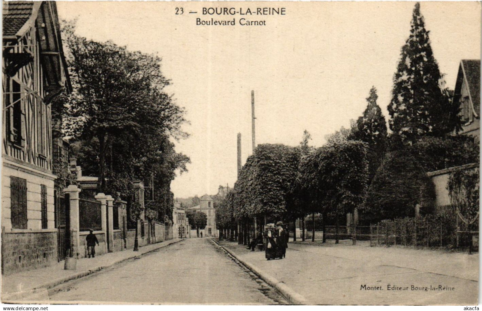 CPA BOURG-la-REINE Boulevard Carnot (413495)