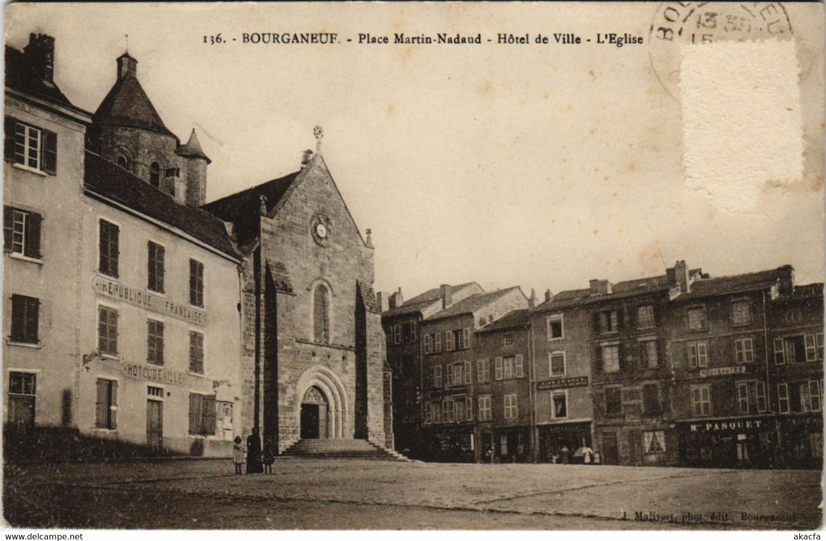 CPA Bourganeuf Place Martin-Nadaud FRANCE (1050186)