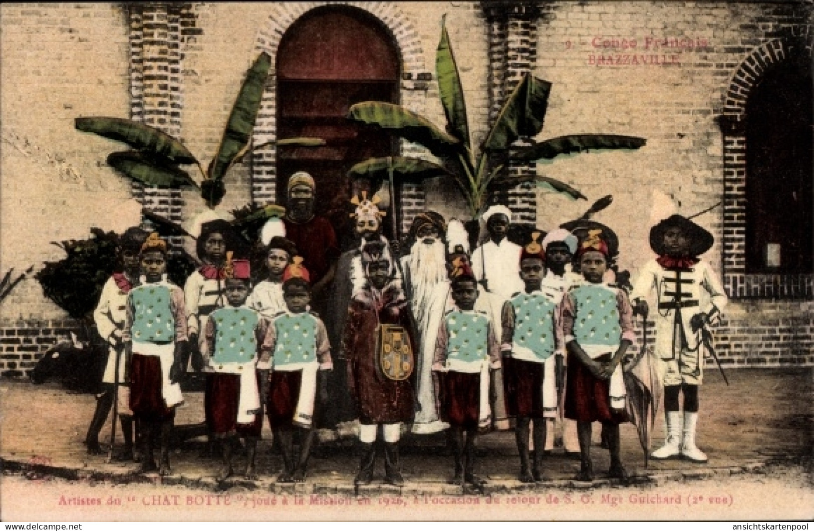 CPA Brazzaville Französisch Kongo, Artistes du Chat Botte, retour de Mgr. Guichard