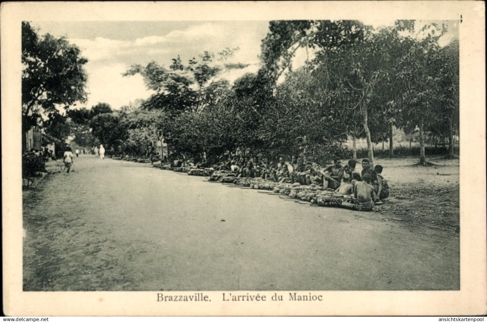 CPA Brazzaville Französisch Kongo, l'Arrivée du Manioc