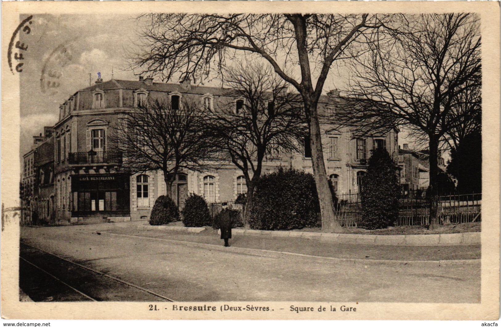 CPA BRESSUIRE - Square de la Gare (89534)