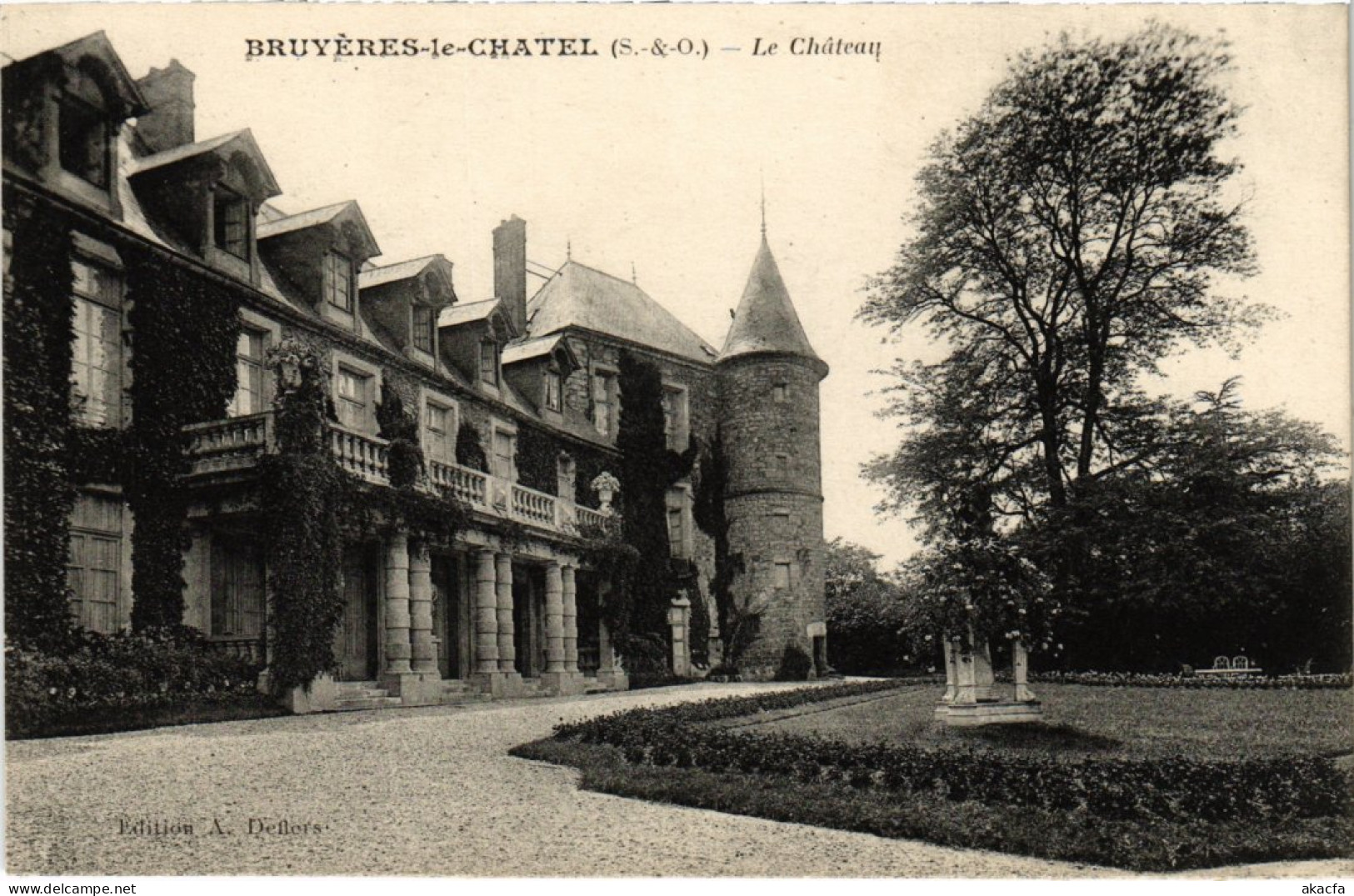 CPA BRUYERES-le-CHATEL Le Chateau (1354342)