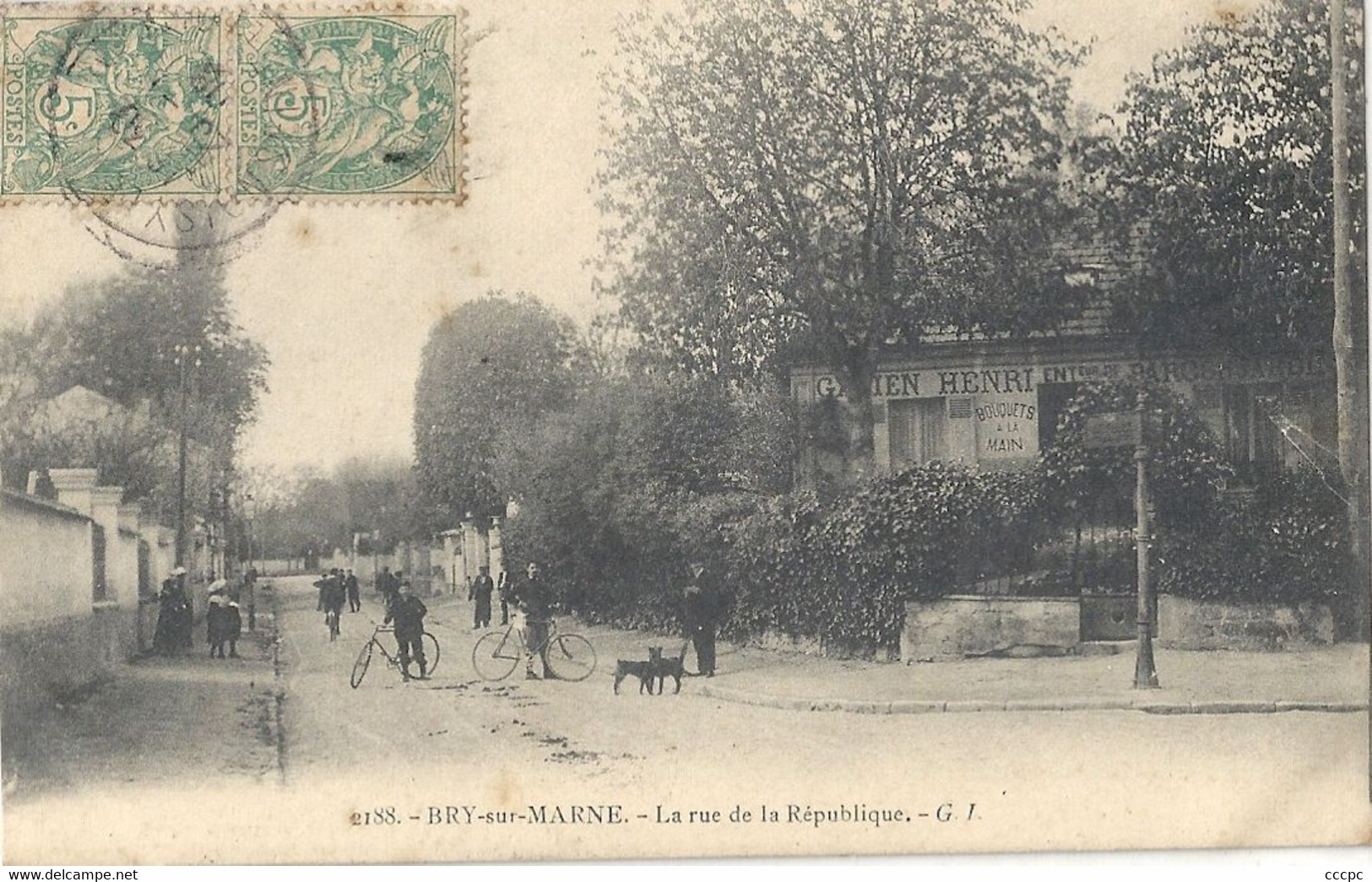 CPA Bry-sur-Marne La rue de la République