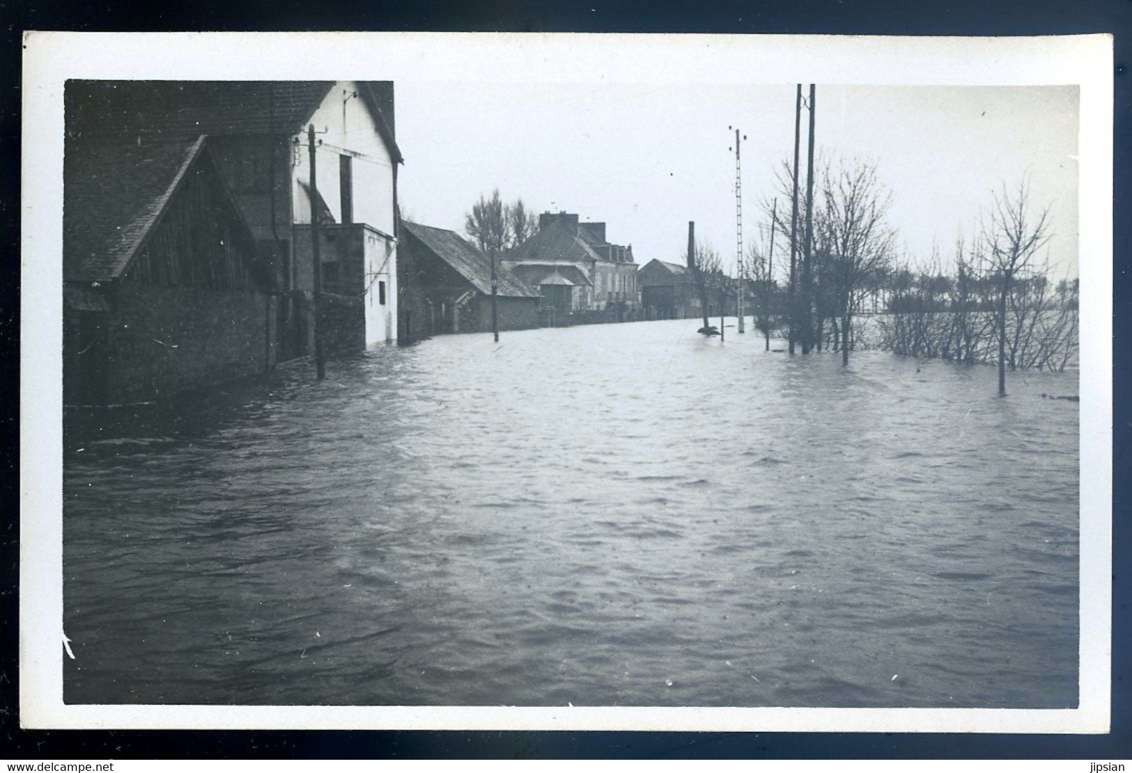 cpa carte photo du 35 inondations  Redon --- cachet photographe L. Colard 5 rue Victor Hugo Redon  SE20-9