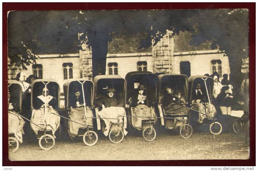 Cpa carte photo du 65 Lourdes Infirmes chaises roulantes Photo Viron Lourdes  LOK15