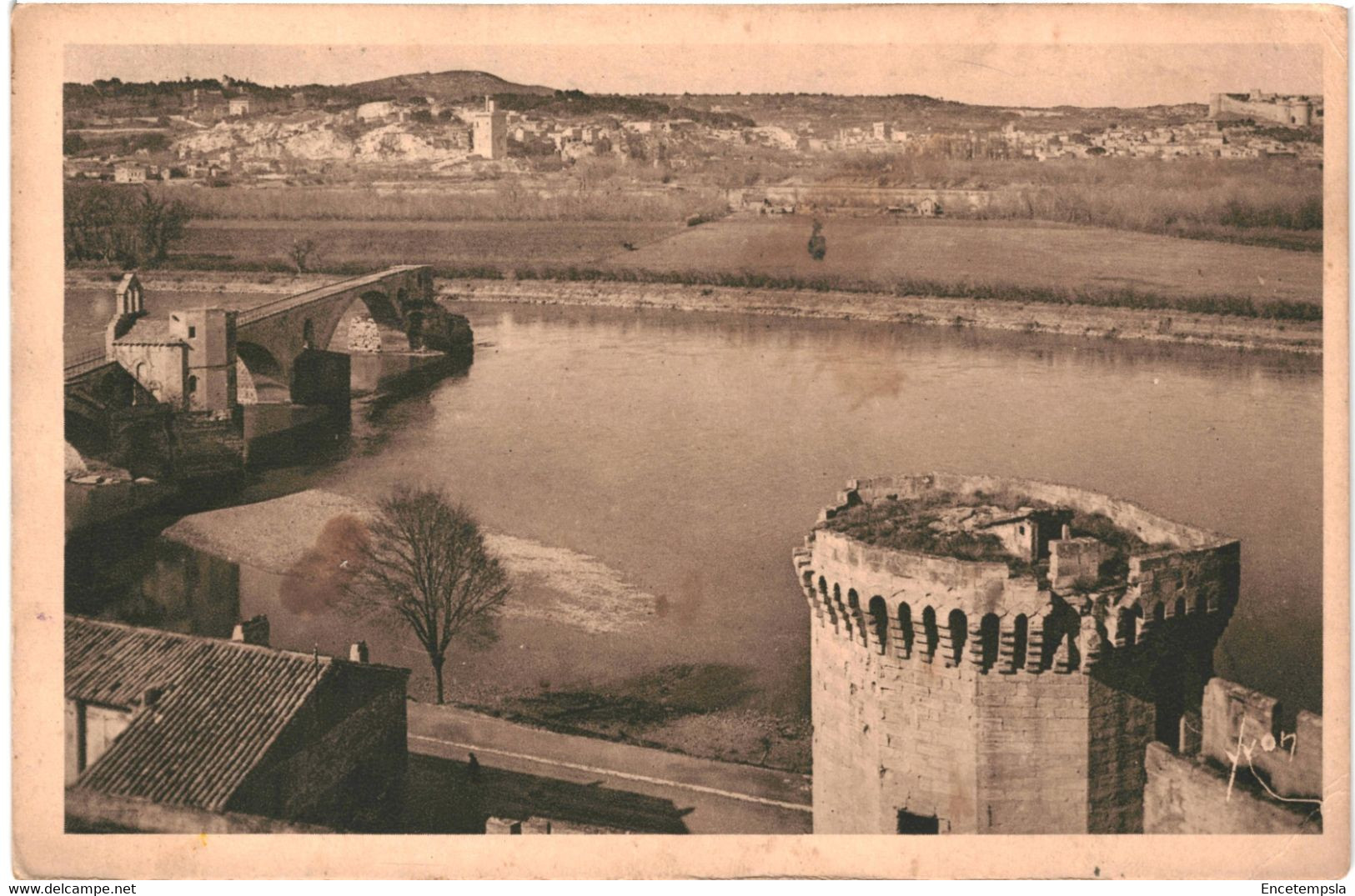 CPA  Carte postale France  Avignon Vue panoramique sur Villeneuve les Avignon 1935 VM64116