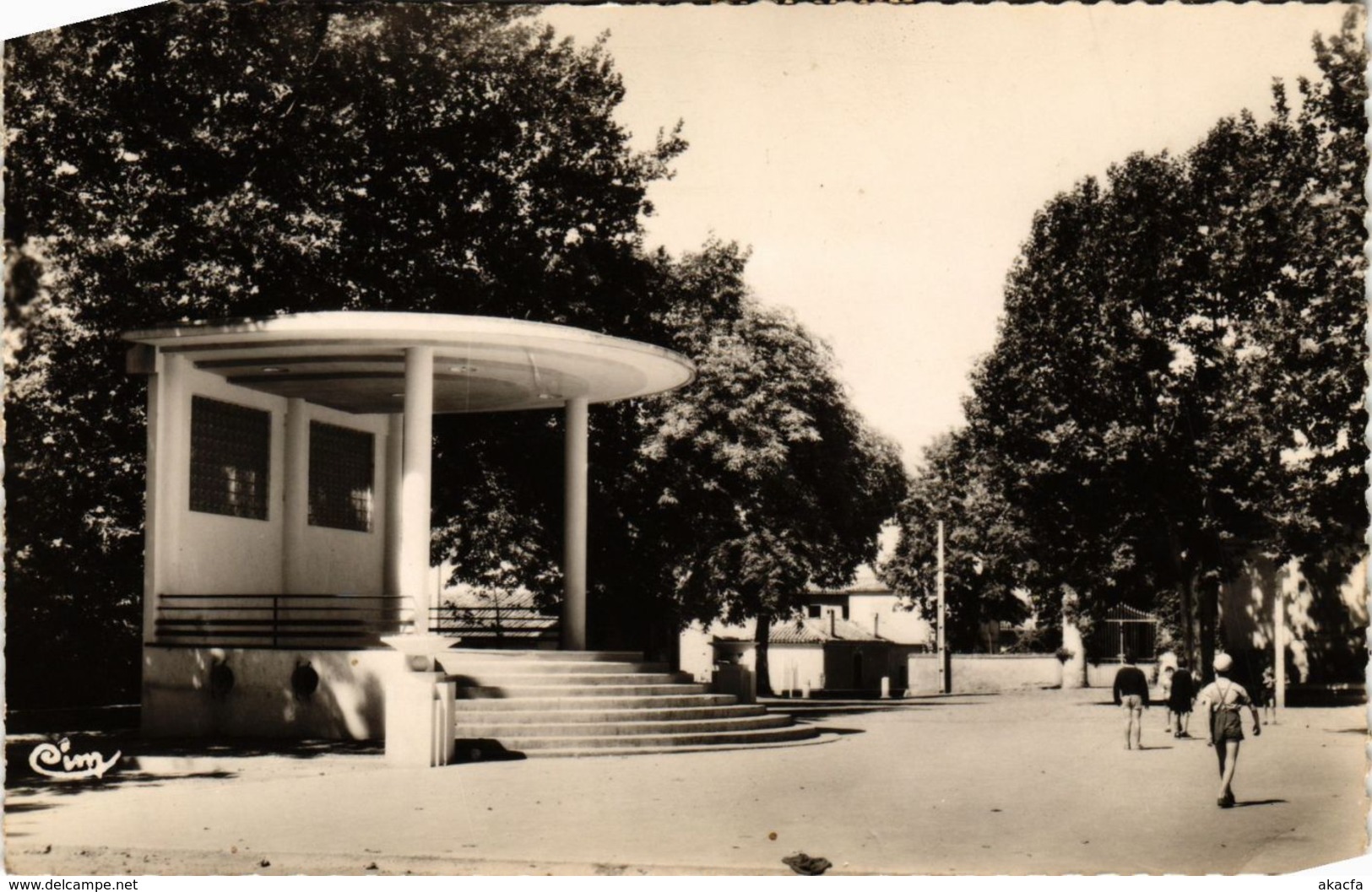 CPA CASTELSARRASIN (T.-et-G.) - Le Kiosque et la Promenade (293299)