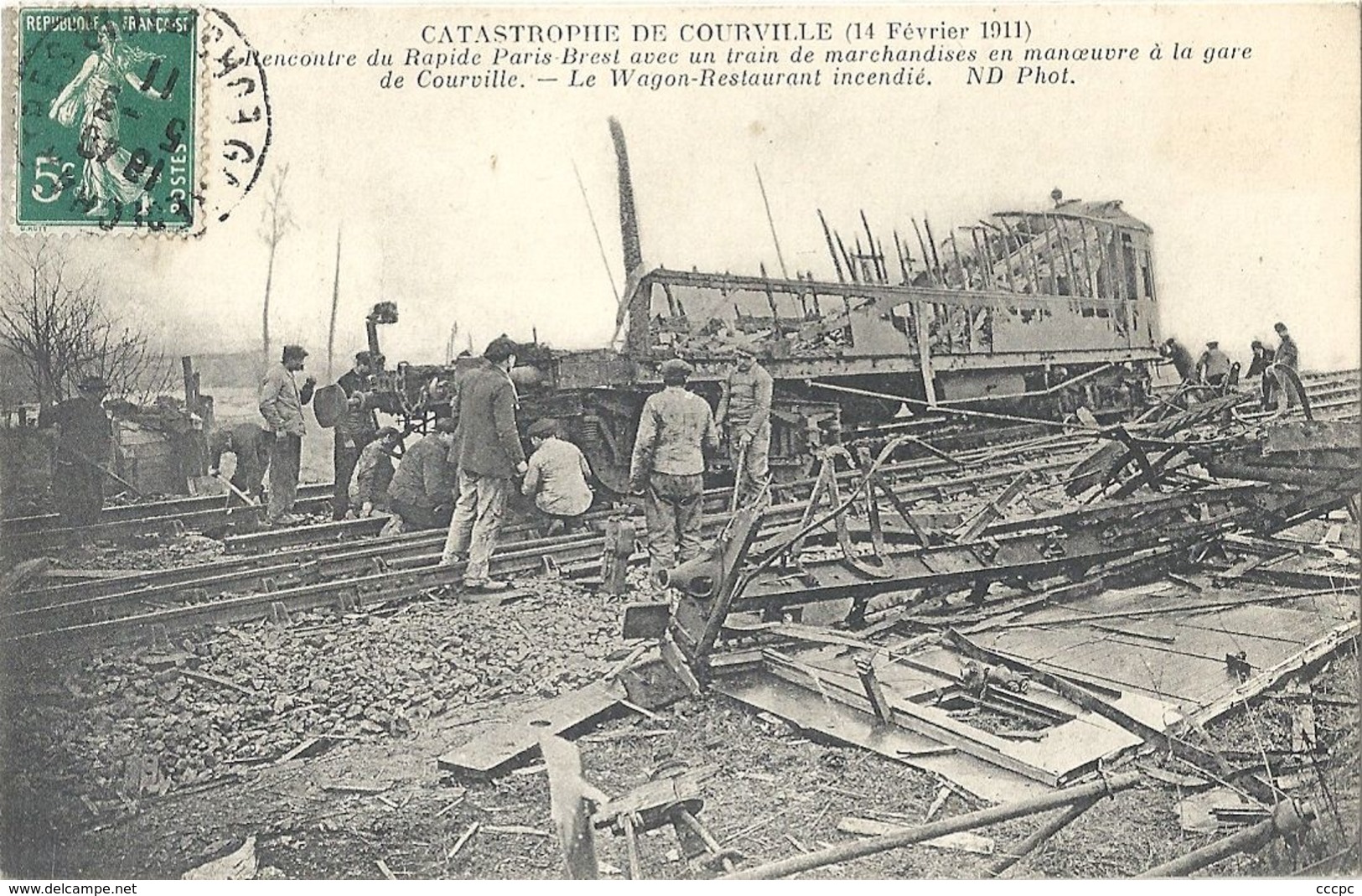 CPA Catastrophe ferrovière de Courville