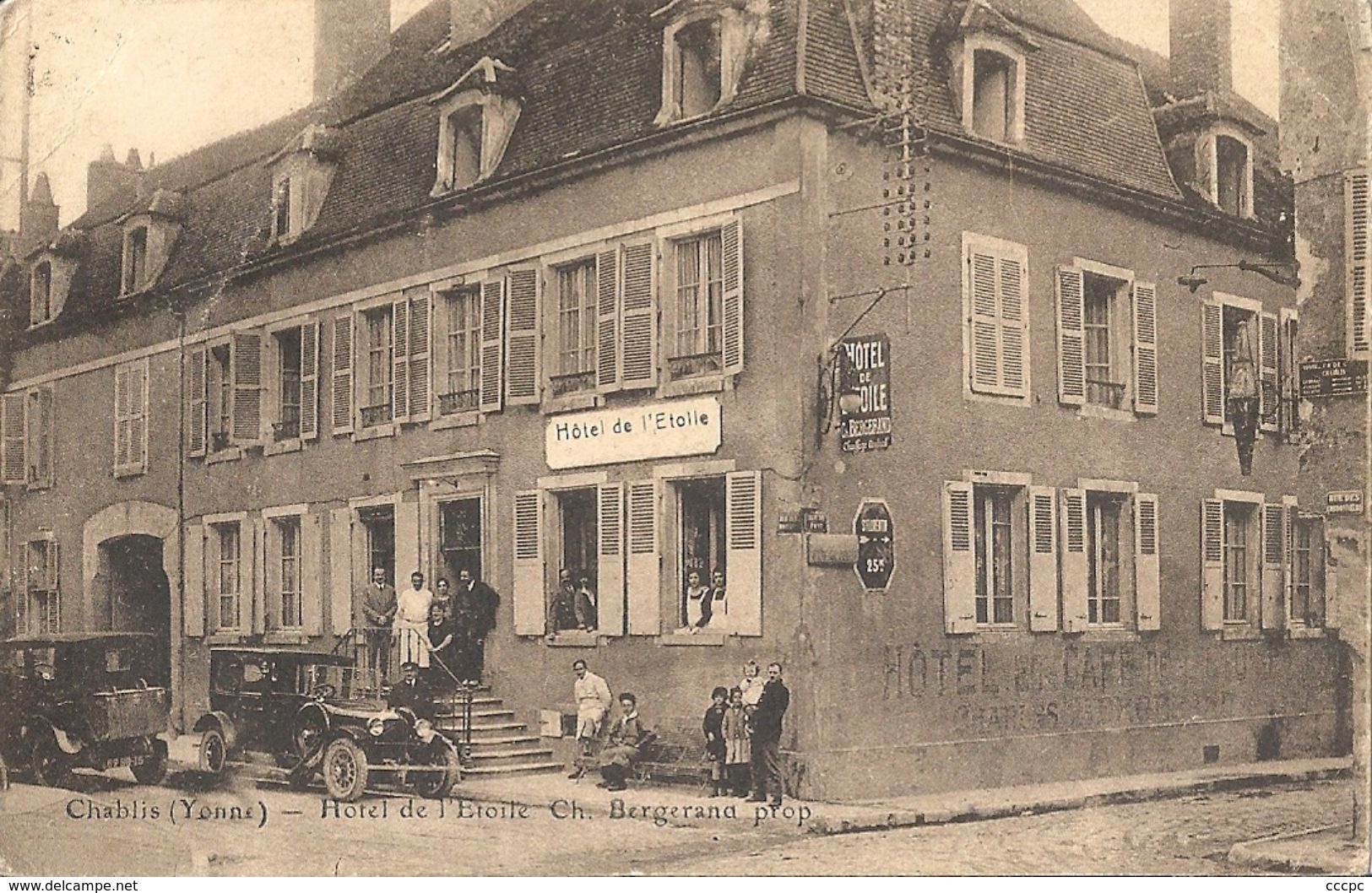 CPA Chablis Hôtel de l'Etoile - voitures très anciennes