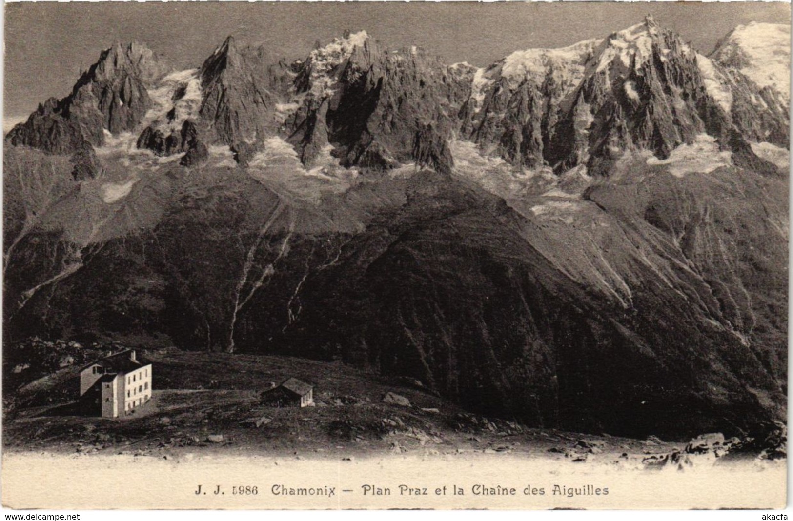 CPA CHAMONIX - Plan PRAZ et la Chaine des AIGUILLEs (108802)