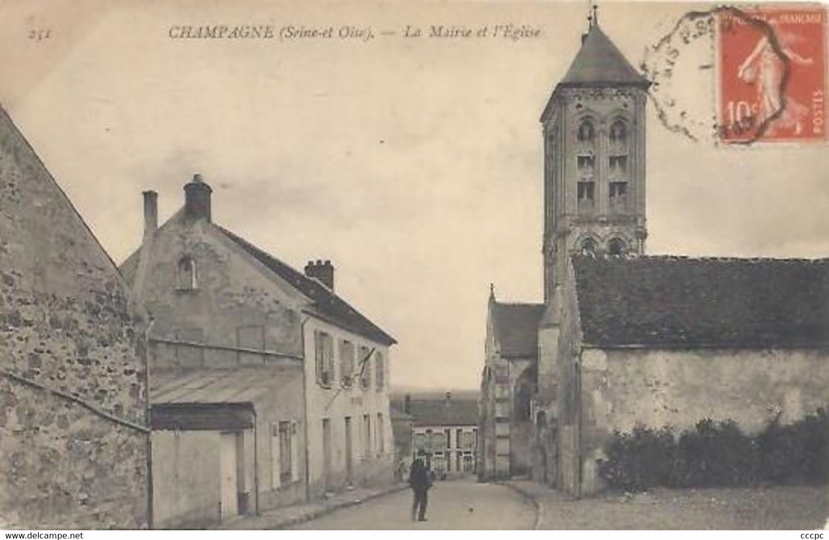 CPA Champagne-sur-Oise La Mairie et l'Eglise