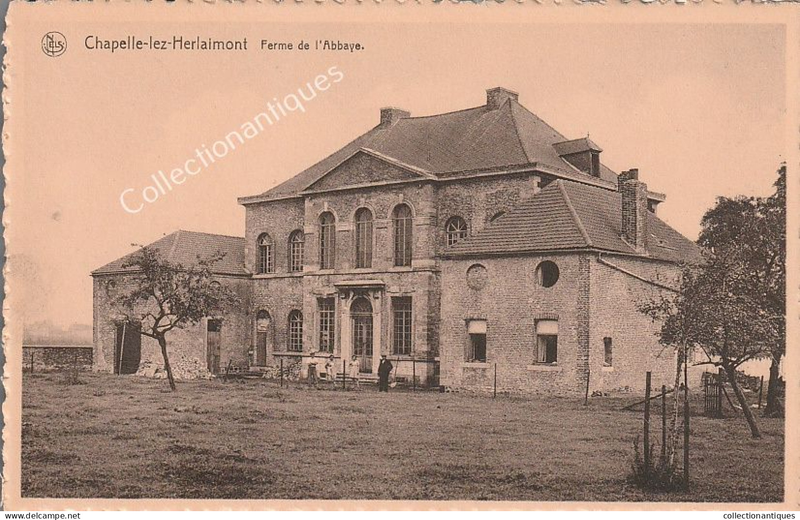 CPA Chapelle-lez-Herlaimont - Ferme de l'Abbaye - Non circulée - Divisée - TTB - Animée