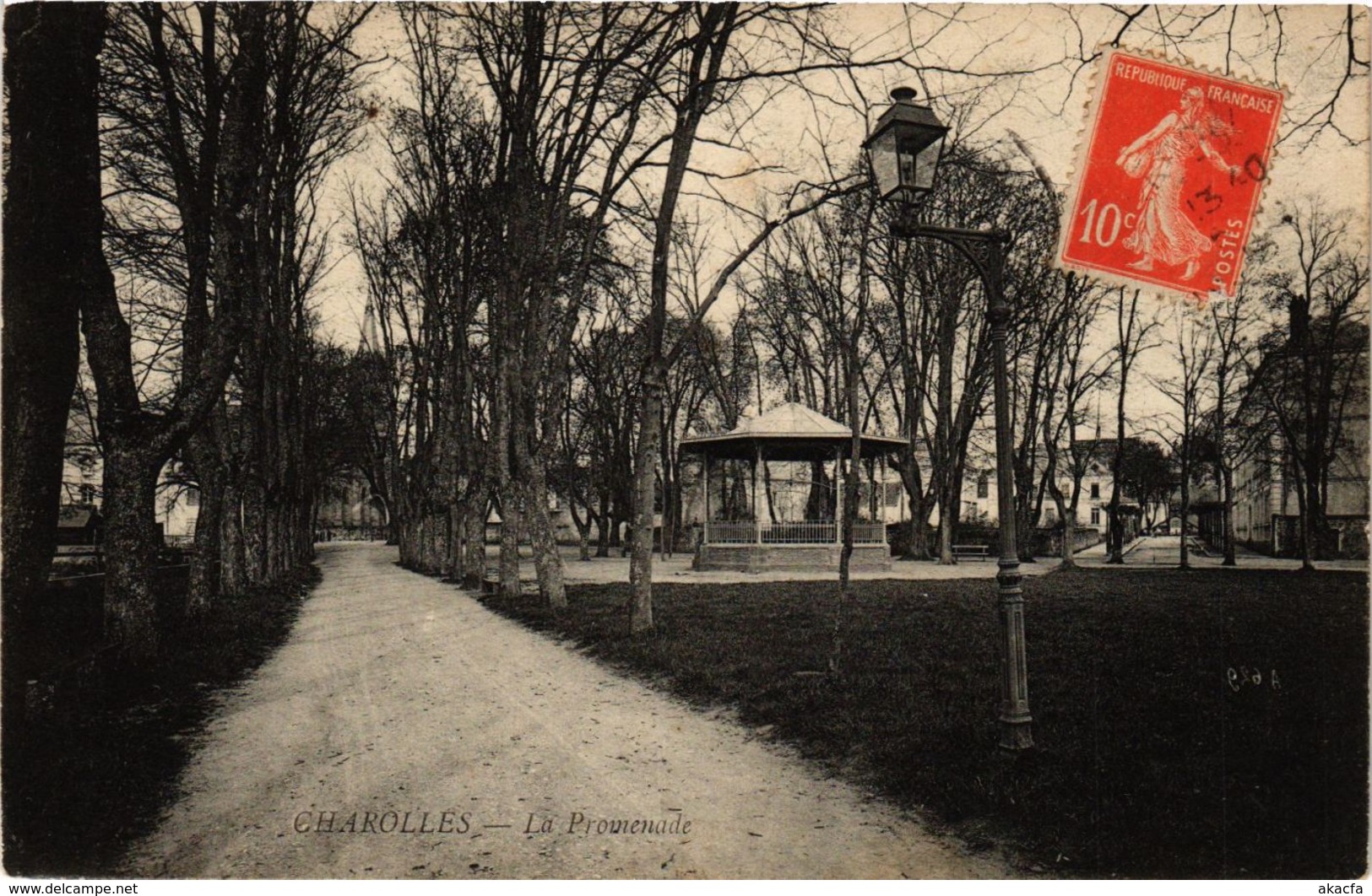 CPA Charolles La Promenade FRANCE (952734)