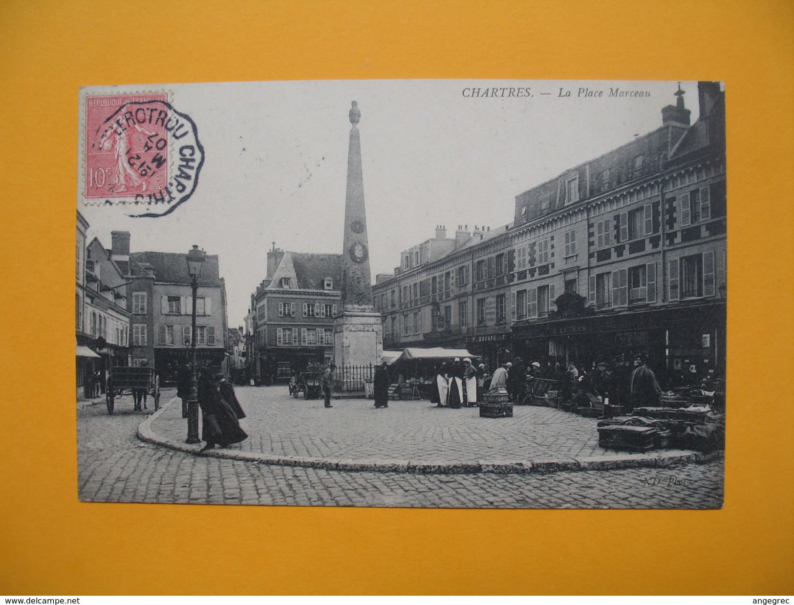 CPA  - Chartres - La Place Marceau  1907