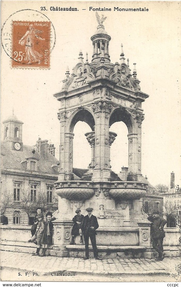 CPA Chateaudun Fontaine Monumentale