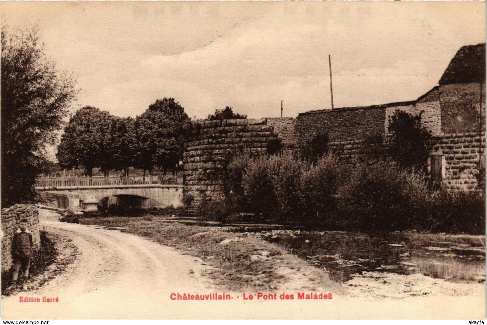 CPA CHATEAUVILLAIN Le Pont des Malades (616874)