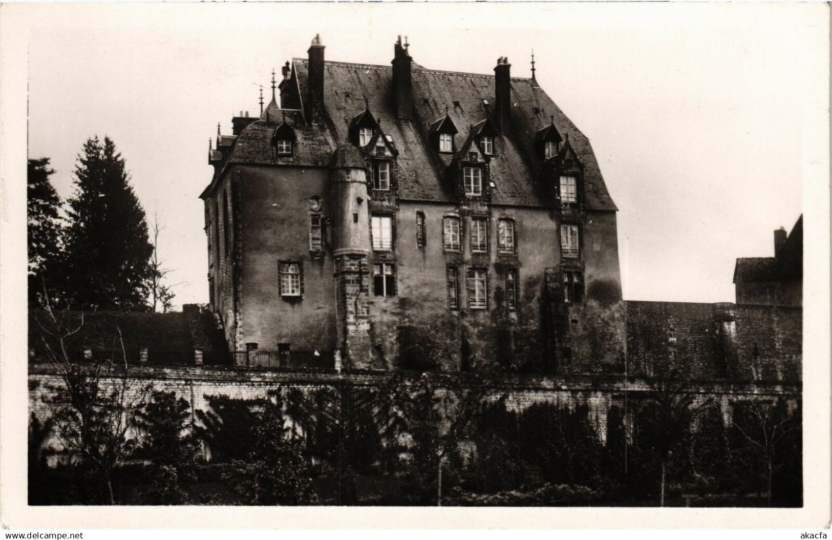 CPA CHATILLON-en-BAZOIS Le Chateau Nievre (100171)