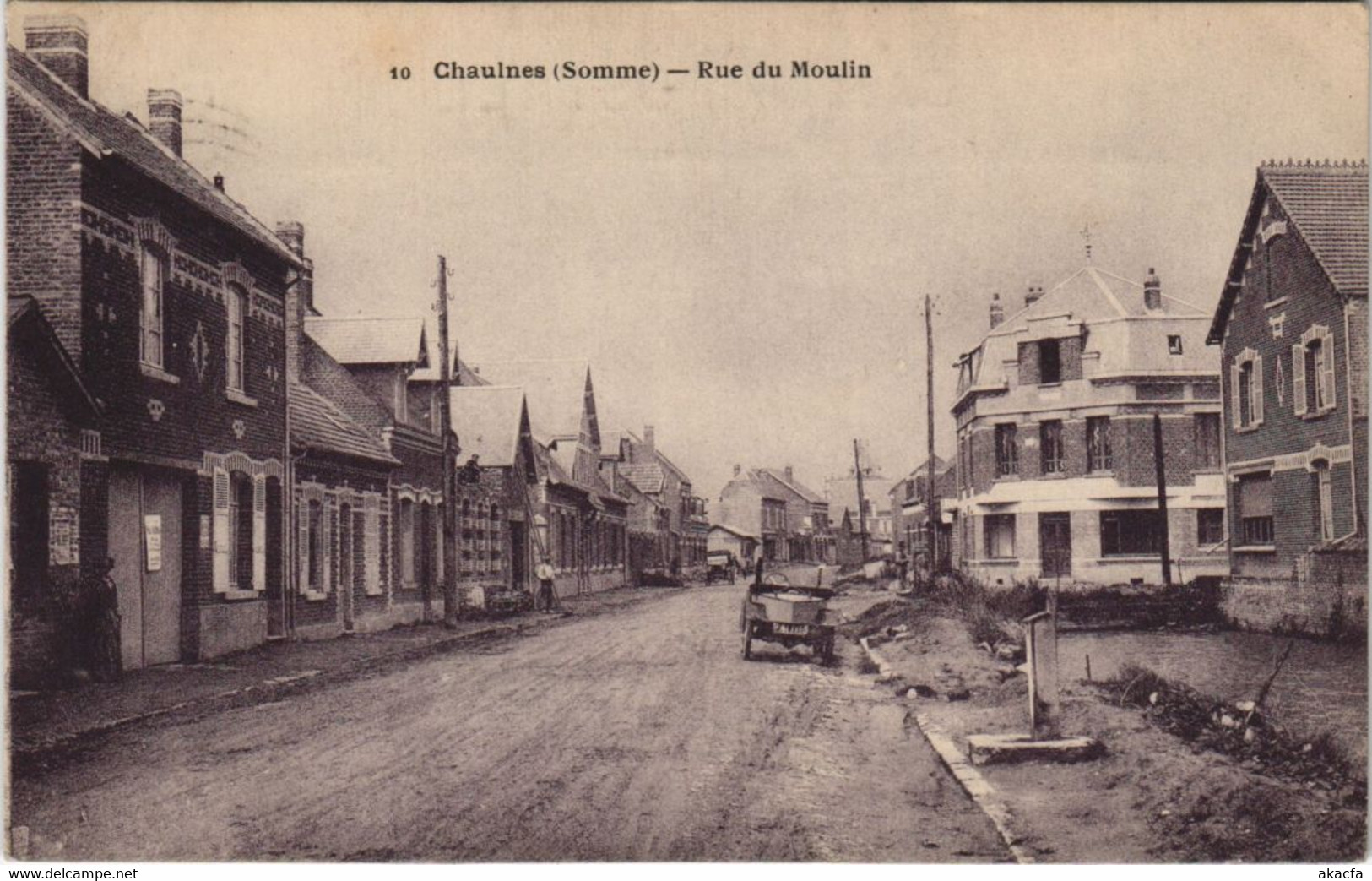 CPA CHAULNES Rue du Moulin (19134)