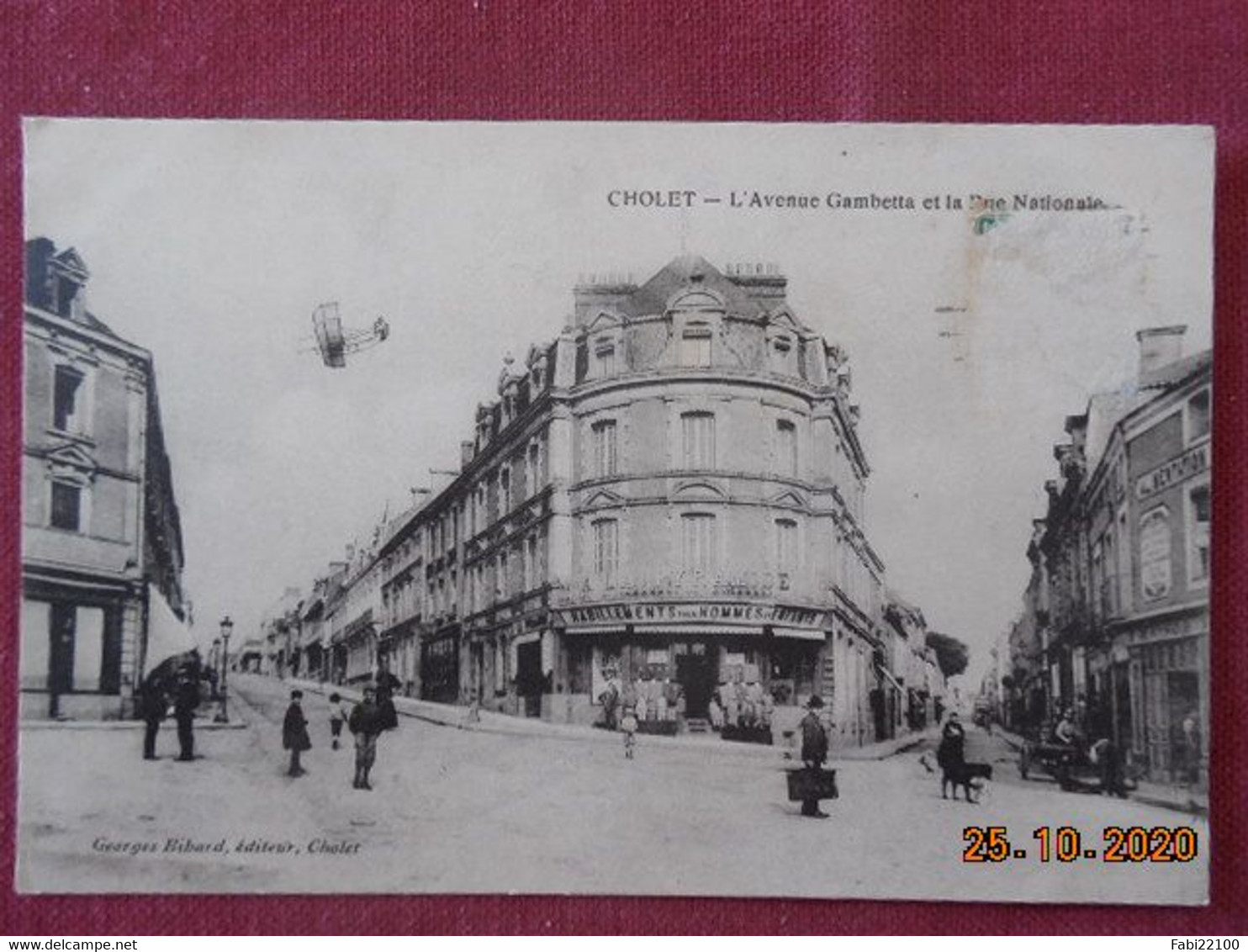 CPA - Cholet - L'Avenue Gambetta et la Rue Nationale