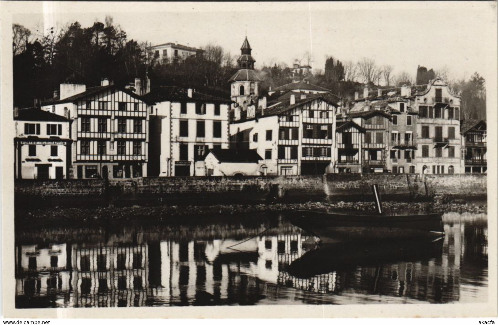 CPA CIBOURE Les Quais (1163384)