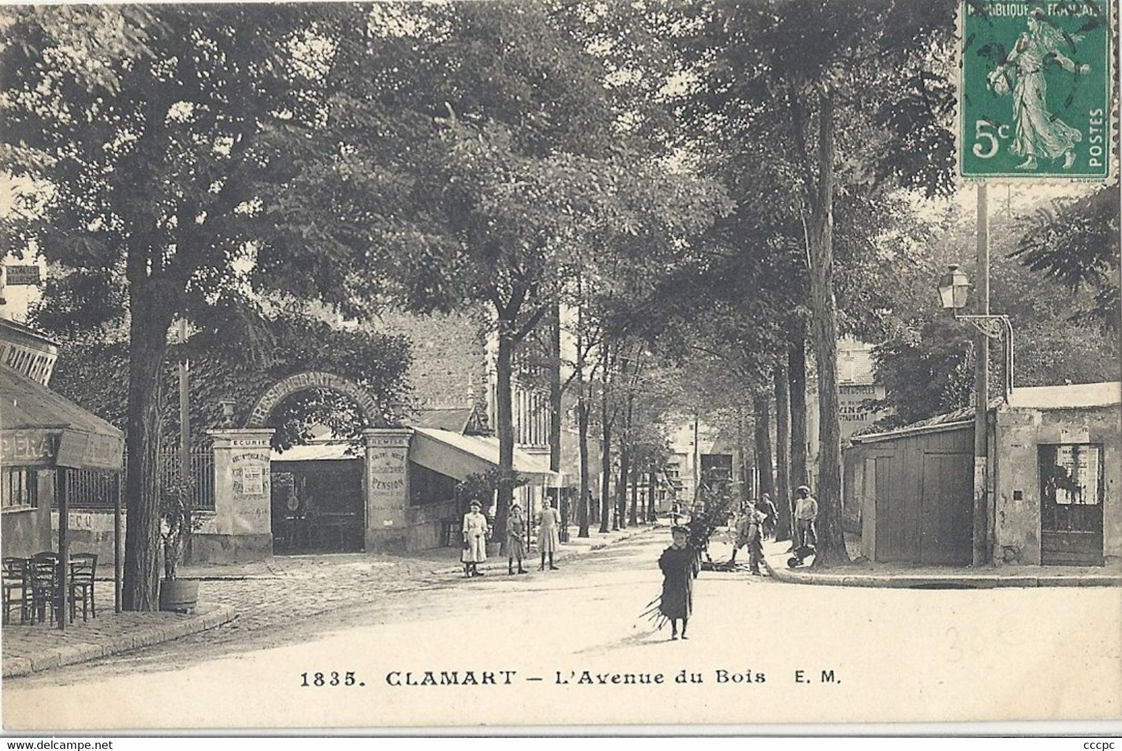 CPA Clamart L'Avenue du Bois