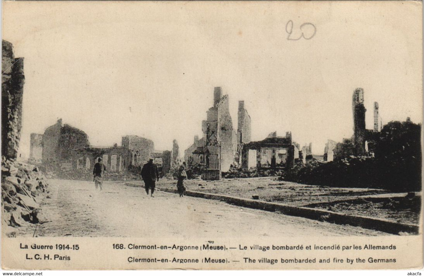 CPA CLERMONT-en-ARGONNE - Le village bombarde (119433)